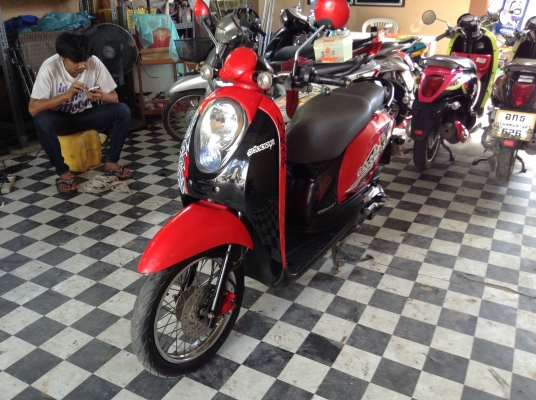 ขาย!!!ฮอนด้าสกู๊ปปี้ไอ ปี54 รถเครื่องดีคับ มีเล่มทะเบียนครบ ภาษีไม่หมด