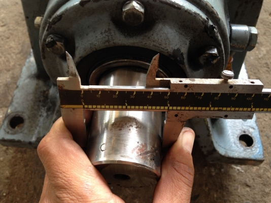 ขายมอเตอร์เกียร์ Cyclo drive Sumitomo 3 HP. 380V อัตราทด 1:43 มีเบรคในตัว สภาพสวย มี 2 ตัวครับ