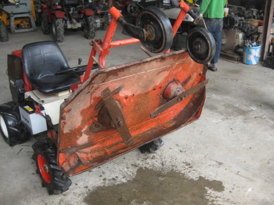 ขายรถตัดหญ้าSRM 1000-C พร้อมใช้งาน ขายรถตัดหญ้าSRM 1000-C พร้อมใช้งาน