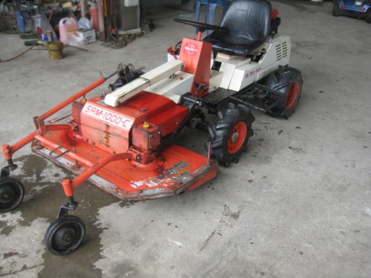 ขายรถตัดหญ้าSRM 1000-C พร้อมใช้งาน ขายรถตัดหญ้าSRM 1000-C พร้อมใช้งาน