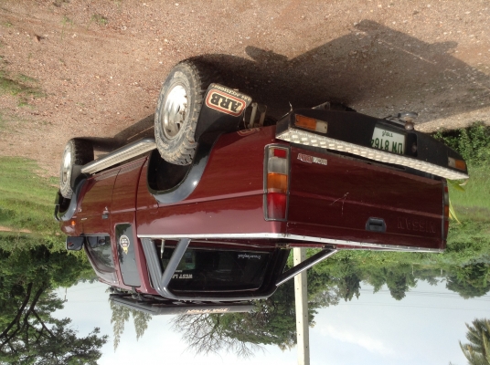 Nissan Big M Cab 4WD.