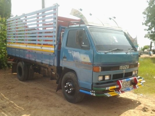 NPR 115 F หลัง ยาง8.25ยางหน้า 90 \%