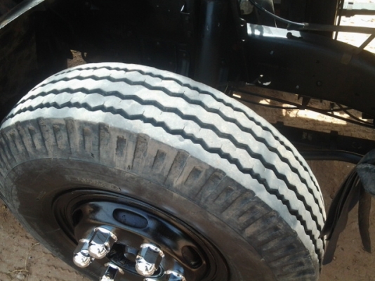 NPR 115 F หลัง ยาง8.25ยางหน้า 90 \%