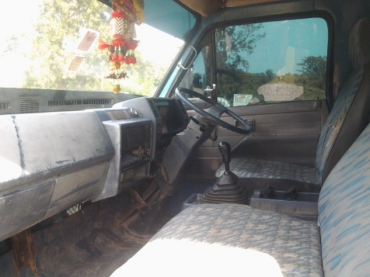 NPR 115 F หลัง ยาง8.25ยางหน้า 90 \%