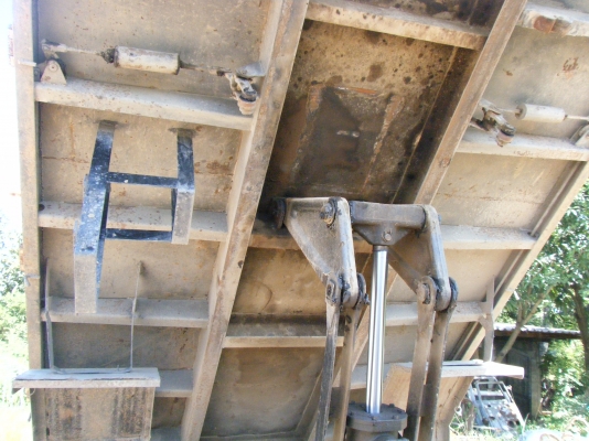 ขาย6ล้อด้๊มพ์HINO FC 165 แรง(เสี่ยตุ้มหนองชุมพลจองแล้วครับ) จบที่ 505,000 ขอบคุณครับ