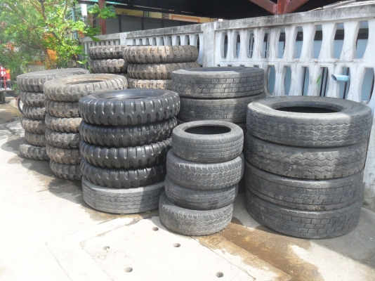 ขายเหมา ยาง 9.00-20ทหาร 11R22.5 จำนวน 30 เส้น