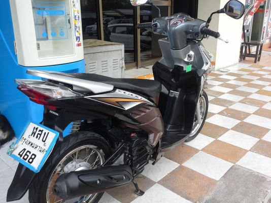 ขายถูก Click - i ปี 2555 สีดำ น้ำตาล รถสวยประหยัดน้ำมัน