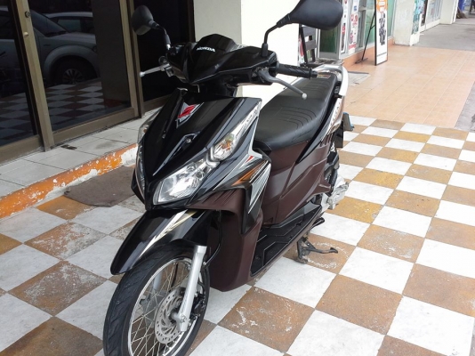 ขายถูก Click - i ปี 2555 สีดำ น้ำตาล รถสวยประหยัดน้ำมัน