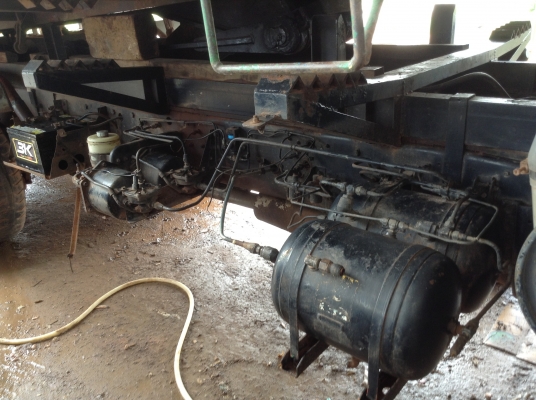 HINO สิบล้อ 2 เพลาดัมพ์ HINO สิบล้อ 2 เพลาดัมพ์