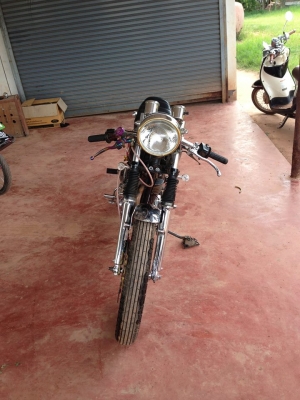 ขายแล้วคับ YAMAHA SR400 แต่งCAFE อินวอยร์สรรพสามิตร 45000 บาทส่งได้ทั่วไทย