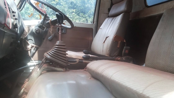 ***ขายแล้วครับขอบคุณ Truck2hand ขาย6ล้อดั๊มดิน HINO FC171 วางเครื่องHO7C 185HP เครื่องดี แรง แห้งดี ช่วงล่างFหน้า-หลัง คัสซีดี เสริมเหล็กบนหนาแข็งแรง กระบะดั๊มเหล็ก4ตันสภาพดี ข้างดี พื้นดีไม่ผุ ยางดี3เส้นพอใช้3เส้น หัวRANGER ภายในดีคอนโซลครบ พ.พาวเวอร์ เบ