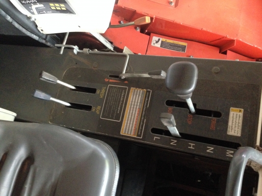 รถเกี่ยว KUBOTA DC68G  มือสอง พร้อมใช้