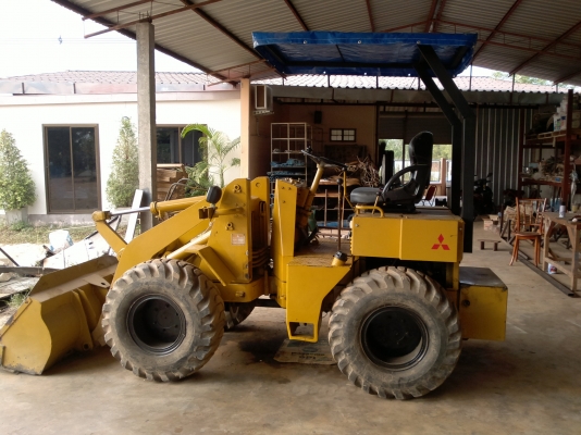 ขายครับ รถตักWS200  พร้อมใช้ ขอบคุณครับร้านวัสดุจากเขาค้อเพชรบูรณ์