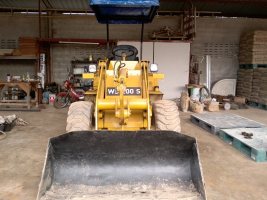 ขายครับ รถตักWS200  พร้อมใช้ ขอบคุณครับร้านวัสดุจากเขาค้อเพชรบูรณ์