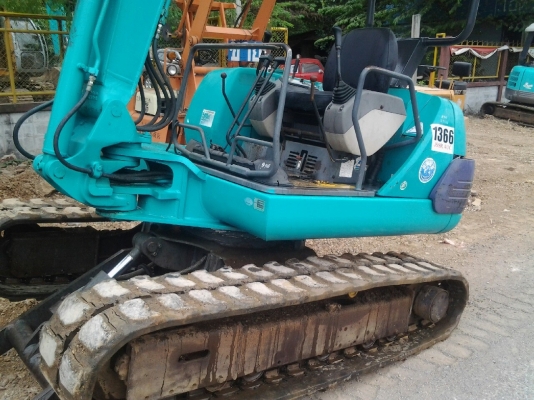 ขายรถขุด-ดัน KOMATSU  pc 40-7 (มีVDOให้ชม)รถเก่านอก 100\% สภาพดีพร้อมใช้งาน มีเอกสารแจ้งจำหน่าย