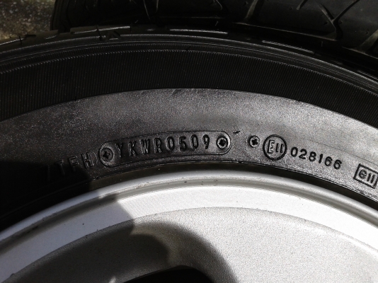 ล้อแม็กช์พร้อมยางล้อกะทะพร้อมยาง2ชุด8วงขาย 3900 บาท