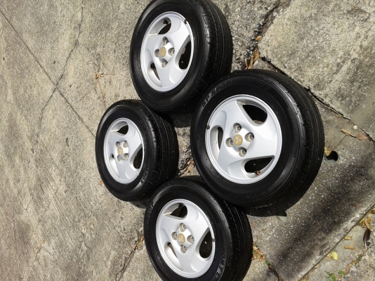 ล้อแม็กช์พร้อมยางล้อกะทะพร้อมยาง2ชุด8วงขาย 3900 บาท
