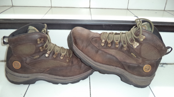 รองเท้า Timberland วัดภายในยาว 30 cm