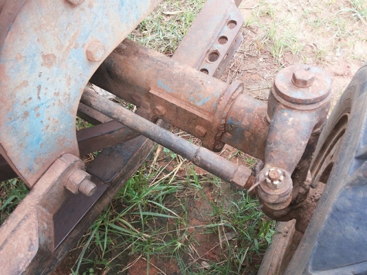 **360,000 บ.ต่องรอง**ขายรถไถ1เพลา FORD 6600 T5 ตัวเต็ม เครื่องดีเกียร์ดี ปั้มดี ช่วงล่างแน่นดี หางยกปกติ ระบบไฮฯใช้งาน ยางดี4เส้น สีสันซีดไม่สวย พร้อมอุปกรณ์ 2ชิ้น ใบดัน หางพรวน6 CMT  สภาพดี  ขายตามสภาพ พร้อมใช้ พร้อมลุยงาน เอกสารเล่มทะเบียนครบ ราคาต่อรอง