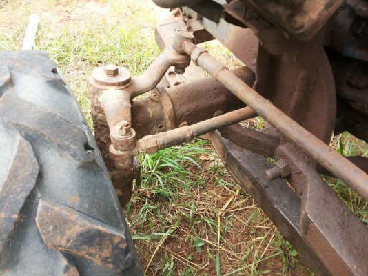 **360,000 บ.ต่องรอง**ขายรถไถ1เพลา FORD 6600 T5 ตัวเต็ม เครื่องดีเกียร์ดี ปั้มดี ช่วงล่างแน่นดี หางยกปกติ ระบบไฮฯใช้งาน ยางดี4เส้น สีสันซีดไม่สวย พร้อมอุปกรณ์ 2ชิ้น ใบดัน หางพรวน6 CMT  สภาพดี  ขายตามสภาพ พร้อมใช้ พร้อมลุยงาน เอกสารเล่มทะเบียนครบ ราคาต่อรอง