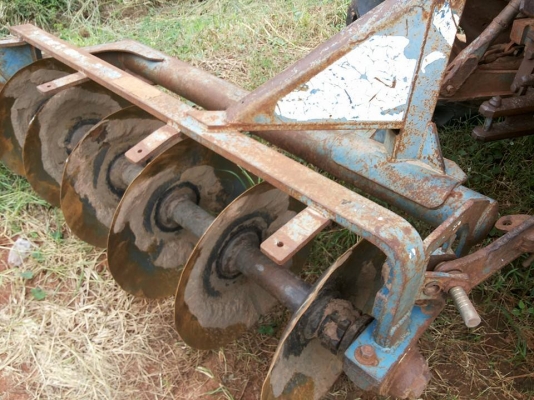 **360,000 บ.ต่องรอง**ขายรถไถ1เพลา FORD 6600 T5 ตัวเต็ม เครื่องดีเกียร์ดี ปั้มดี ช่วงล่างแน่นดี หางยกปกติ ระบบไฮฯใช้งาน ยางดี4เส้น สีสันซีดไม่สวย พร้อมอุปกรณ์ 2ชิ้น ใบดัน หางพรวน6 CMT  สภาพดี  ขายตามสภาพ พร้อมใช้ พร้อมลุยงาน เอกสารเล่มทะเบียนครบ ราคาต่อรอง