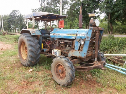 **360,000 บ.ต่องรอง**ขายรถไถ1เพลา FORD 6600 T5 ตัวเต็ม เครื่องดีเกียร์ดี ปั้มดี ช่วงล่างแน่นดี หางยกปกติ ระบบไฮฯใช้งาน ยางดี4เส้น สีสันซีดไม่สวย พร้อมอุปกรณ์ 2ชิ้น ใบดัน หางพรวน6 CMT  สภาพดี  ขายตามสภาพ พร้อมใช้ พร้อมลุยงาน เอกสารเล่มทะเบียนครบ ราคาต่อรอง