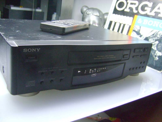 ขายเครื่องเล่น CD SONY
