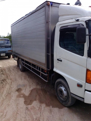 ขายรถ 6 ล้อ ตู้แห้ง Hino mega FC ปี 47 เอกสารพร้อมโอน