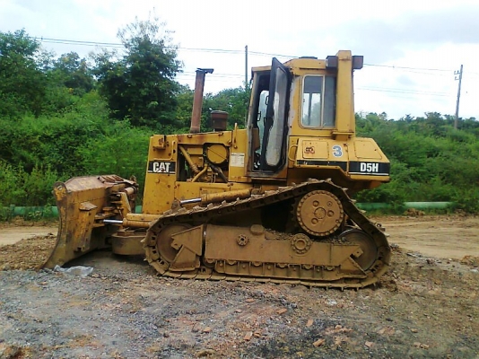 รถแทรคเตอร์ CAT D5 H ใบมีด 6 ทิศทาง ทำงานไว ประหยัดน้ำมัน รถสวยมีเล่มทะเบียน