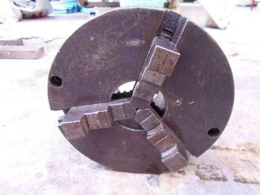 มี 3 จับ 10 นิ้ว 3,000 และ 4 จับ 12 นิ้ว แท่นกลึง สภาพดี พร้อมใช้ 3,500 ด่วน !!! มี 3 จับ 10 นิ้ว 3,000 และ 4 จับ 12 นิ้ว แท่นกลึง สภาพดี พร้อมใช้ 3,500 ด่วน !!!