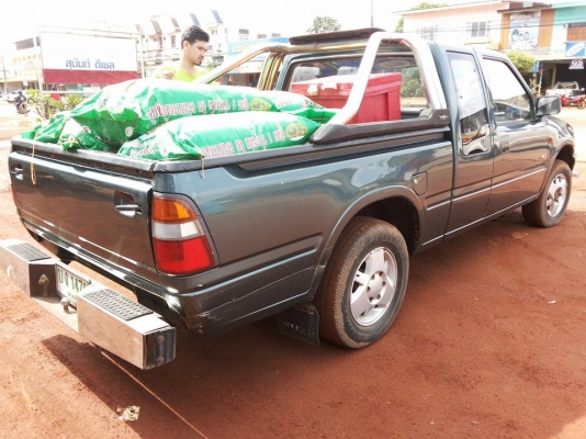 ขายกระบะแค็ป4WD ISUZU RODE 2.8 โฉมDragoneye ปี40/97 เครื่องเดิมเกียร์เดิม แน่นแรง ไม่เยิ้ม เกียร์โฟล์ใช้งานปกติ ช่วงล่างแน่น คัสซีสวยเดิมไม่มีผุ กระบะดีไม่ผุพื้นปูกระบะ ล้อแม็ก ยางดี4เส้น หัวบางเดิมภายในคอนโซลครบ แอร์ พ.พาวเวอร์ แปลงกร