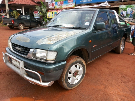 ขายกระบะแค็ป4WD ISUZU RODE 2.8 โฉมDragoneye ปี40/97 เครื่องเดิมเกียร์เดิม แน่นแรง ไม่เยิ้ม เกียร์โฟล์ใช้งานปกติ ช่วงล่างแน่น คัสซีสวยเดิมไม่มีผุ กระบะดีไม่ผุพื้นปูกระบะ ล้อแม็ก ยางดี4เส้น หัวบางเดิมภายในคอนโซลครบ แอร์ พ.พาวเวอร์ แปลงกร