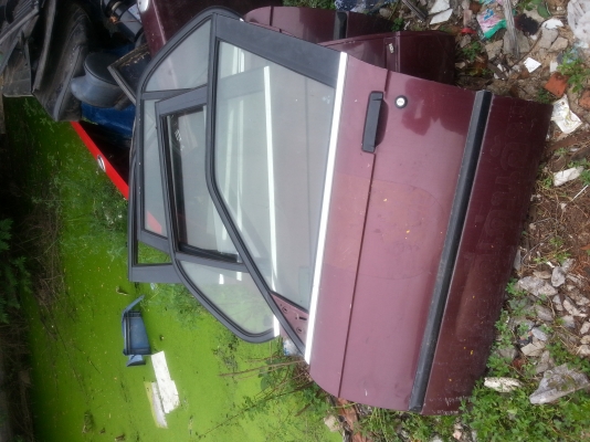 ประตูBMW E30 ครบ 4บาน อุปกรเซ็นทรั่นร๊อกครบ