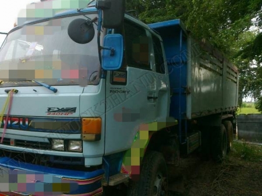 รถบรรทุก ISUZU ROCKY 2เพลาดั้มพ์ 210 คัซซี 210 เปลี่ยนเครื่องเป็น 240 เทอร์โบ เกียริ์อีตั้น ยางดี 10 เส้น จดทะเบียนปี 47
