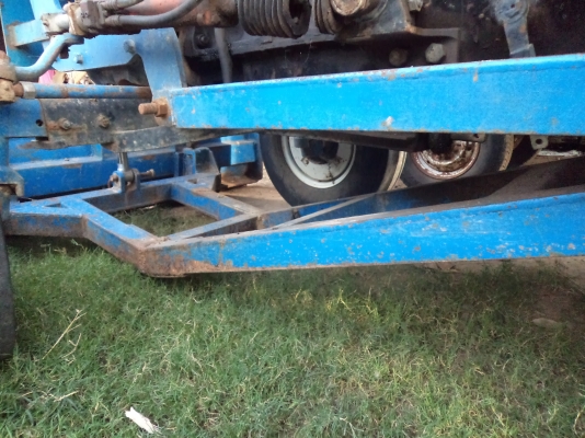 ขาย365000บาท รถไถฟอร์ดT5 สภาพดี เอกสารเล่มทะเบียนพร้อมใช้งานคับ