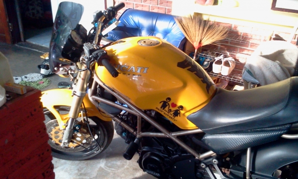 ขายคับดูคาติ m400ซื้อมาขายไปคับสวยขายที่85000อินวอย