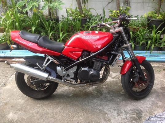 ขาย Suzuki Bandit 400 VC ฝาแดง 45000 สีใหม่ทั้งคัน เป็นรถอินวอยครับ มีเล่มอินวอยครบทั้งคันครับ