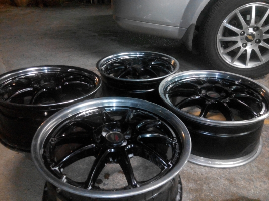 ต้องการขายล้อแม็คขอบ 17 4/100 4/114.LANSOมือสองสภาพดีขายถูก