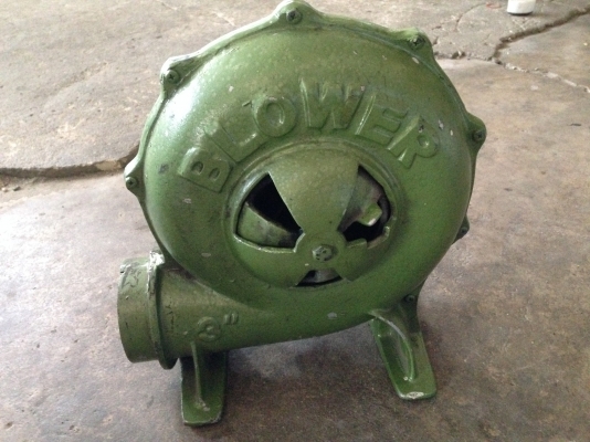 ขายโบวเวอร์เป่าลม venz 1/5 HP. ไฟบ้าน ขนาด 3 นิ้ว สภาพสวย พร้อมใช้งาน