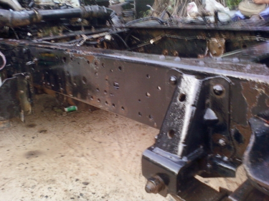 ISUZU NKR ปี  39  รถบ้าน 88 แรงม้า  ขายตามสภาพครับ