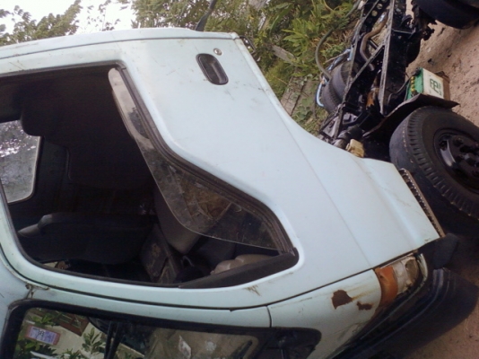 ISUZU NKR ปี  39  รถบ้าน 88 แรงม้า  ขายตามสภาพครับ