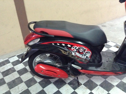 ขาย!!!สกู๊ปปี้ไอตัวใหม่ ปี56 รถเครื่องดีคับ ทะเบียนครบ ภาษีไม่หมด