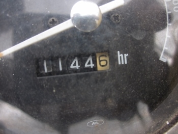 ขาย- รถขุด ขนาดเล็ก แบคโฮ HITACHI: UH-M11 (PC 30) พร้อมลายหัวเจาะ กระแทกเครื่อง KUBOTA ดีเซล 3 สูบ ขาย- รถขุด ขนาดเล็ก แบคโฮ HITACHI: UH-M11 (PC 30) พร้อมลายหัวเจาะ กระแทกเครื่อง KUBOTA ดีเซล 3 สูบ