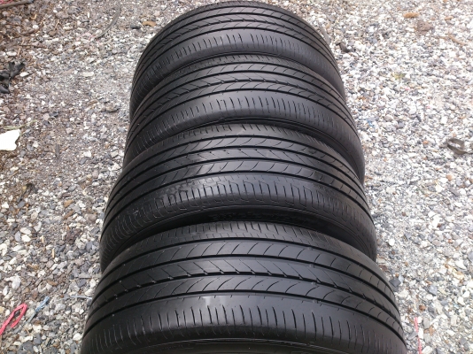 ขายยาง GOOD YEAR 205/55R16 ยางสัปดาห์ที่15 ปี12 ดอกยางสวยลึกนิ่มเท่ากัน 1 ชุด