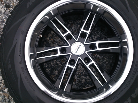 ขายแม็ก 6รู ขอบ18 พร้อมยาง MAXXIS 265/60R18 ยางปี12 สวยๆ 1 ชุด