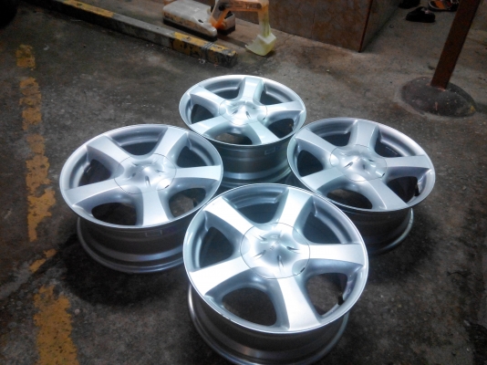 ขายด่วนล้อแม็กขอบ17 อีซุซุ หกรู ถอดป้ายแดง ราคาถูก