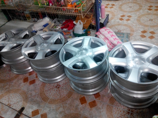 ขายด่วนล้อแม็กขอบ17 อีซุซุ หกรู ถอดป้ายแดง ราคาถูก