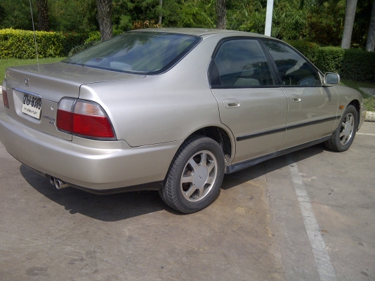 ขายรถเก๋งแอคคอดไฟท้ายสองก้อน ปี 1996 ออโต้ แอร์เย็น สีสวย ภายในสวยสะอาดกระจกไฟฟ้า ภาษี 57 ขายรถเก๋งแอคคอดไฟท้ายสองก้อน ปี 1996 ออโต้ แอร์เย็น สีสวย ภายในสวยสะอาดกระจกไฟฟ้า ภาษี 57