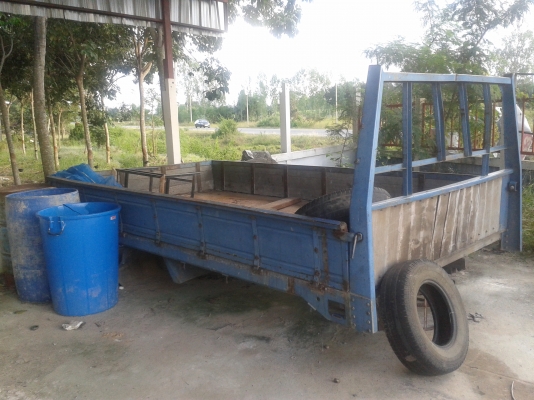 กระบะหกล้อช่วงสั้น ยาว3 เมตร สวยมากครับ กระบะหกล้อช่วงสั้น ยาว3 เมตร สวยมากครับ