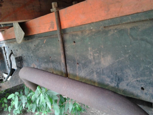 **370,000 บ.ต่อรอง**ขาย 6ล้อใหญ่คัสซีใหญ่ๆเต็มไม่เรียวปลาย ช่วงล่างตู้มๆ ISUZU JCR420 เครื่อง6BD1 165HP อึด ทน ไม่จุกจิก ช่วงล่างใหญ่เฟืองท้ายFUSO คัสซีสวยไม่ผุไม่ดาม มีบวมซับในนิดหน่อยช่วงปลายบริเวณช่วงล้อหลัง มีร้าว2นิ้วตรงกลางตัวด้านซ้าย คัสซีปลายใหญ่ไ